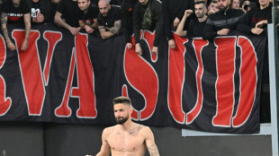 Giroud seals win at Juve and Champions League spot for Milan