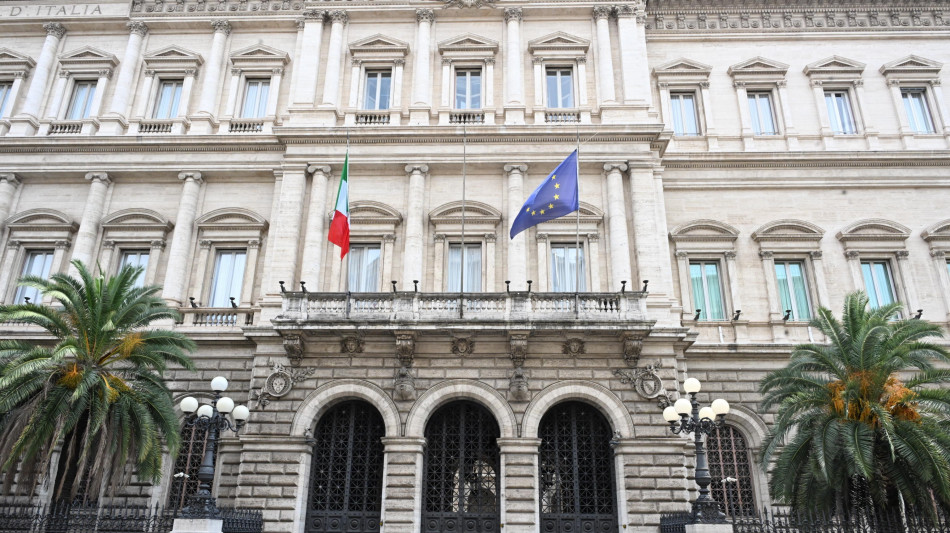  Bankitalia, a marzo il debito sale ancora, a 3.158,8 miliardi 