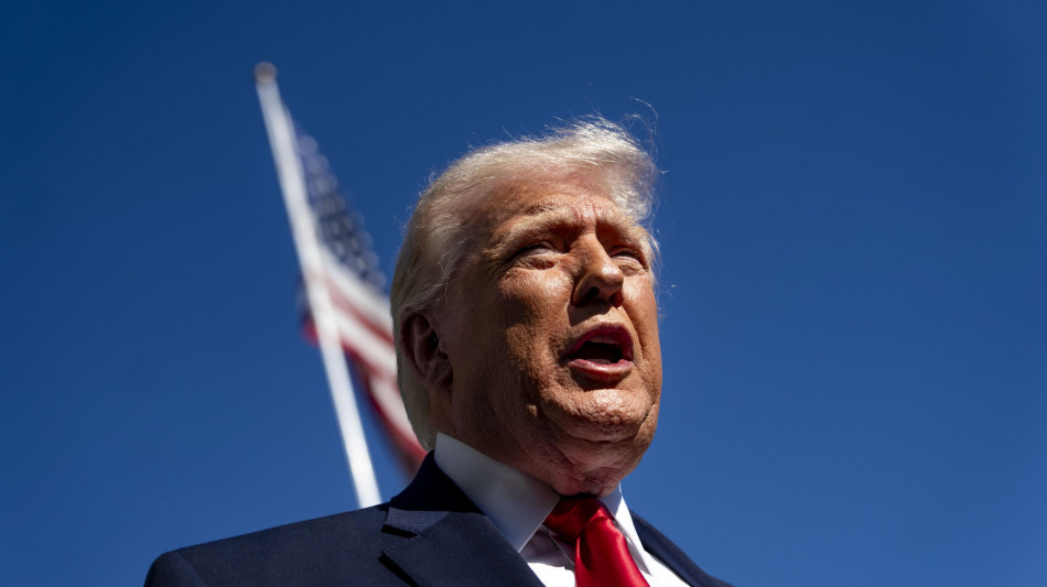  Trump riposta articolo su ipotesi 'blocco navale' del Golfo per danneggiare l'Iran 