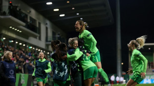 Viererpack Jonsdottir: Wolfsburg st&uuml;rmt ins Viertelfinale
