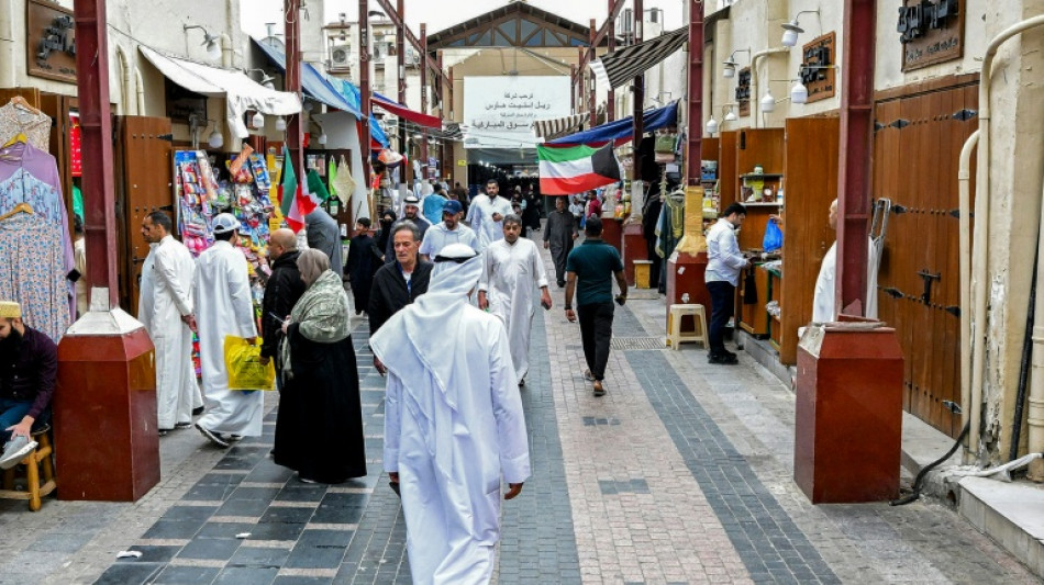  Displacement, bombs and air raid sirens weigh on Mideast Eid celebrations 