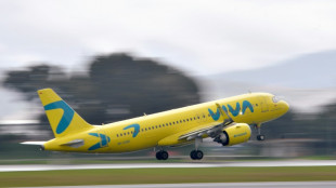 La aerol&iacute;nea colombiana de bajo costo Viva Air suspende sus operaciones
