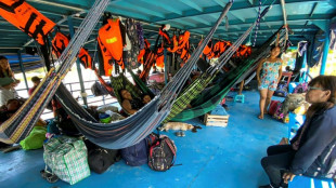 Acuerdan liberar a turistas retenidos en Amazon&iacute;a peruana tras derrame de petr&oacute;leo