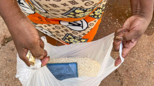 A Cuba, la distribution d'aliments de premi&egrave;re n&eacute;cessit&eacute; toujours plus difficile