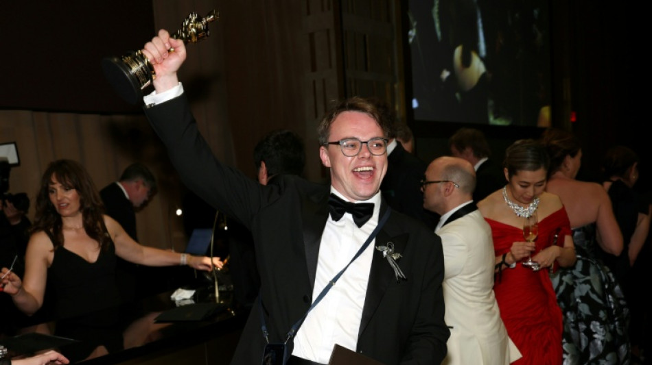 Lufthansa entschuldigt sich f&uuml;r verbummelte Oscar-Statue 