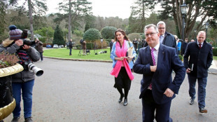 El primer ministro brit&aacute;nico busca en Irlanda del Norte la aceptaci&oacute;n de un posible acuerdo