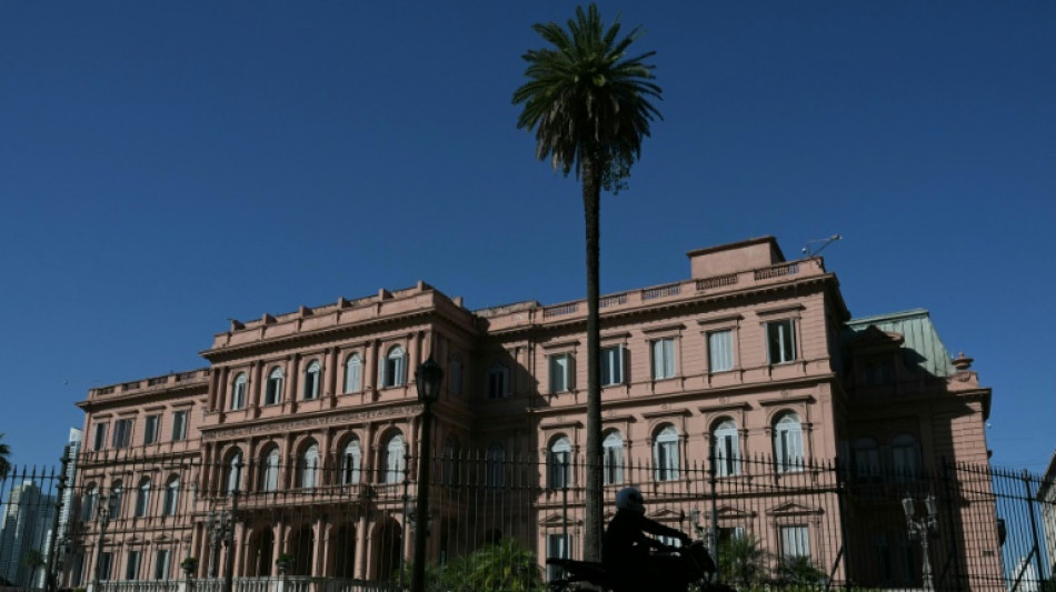  Periodistas siguen sin acceso a la sede del gobierno argentino y la Iglesia pide di&aacute;logo 