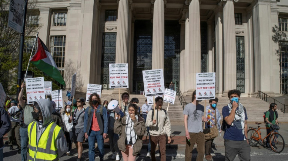Des manifestants propalestiniens arr&ecirc;t&eacute;s sur des campus aux Etats-Unis