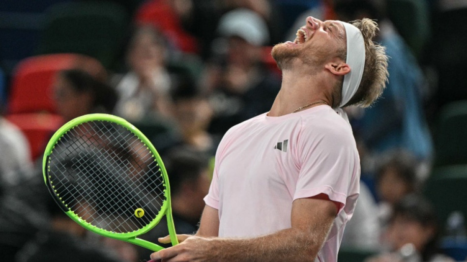 Com virada &eacute;pica, Davidovich vence J&oacute;dar e conquista Masters 1000 de Xangai
