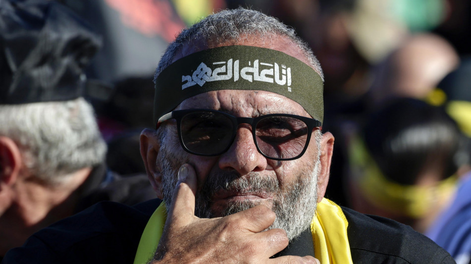  Hezbollah in piazza a Beirut contro l'accordo, interviene l'esercito 