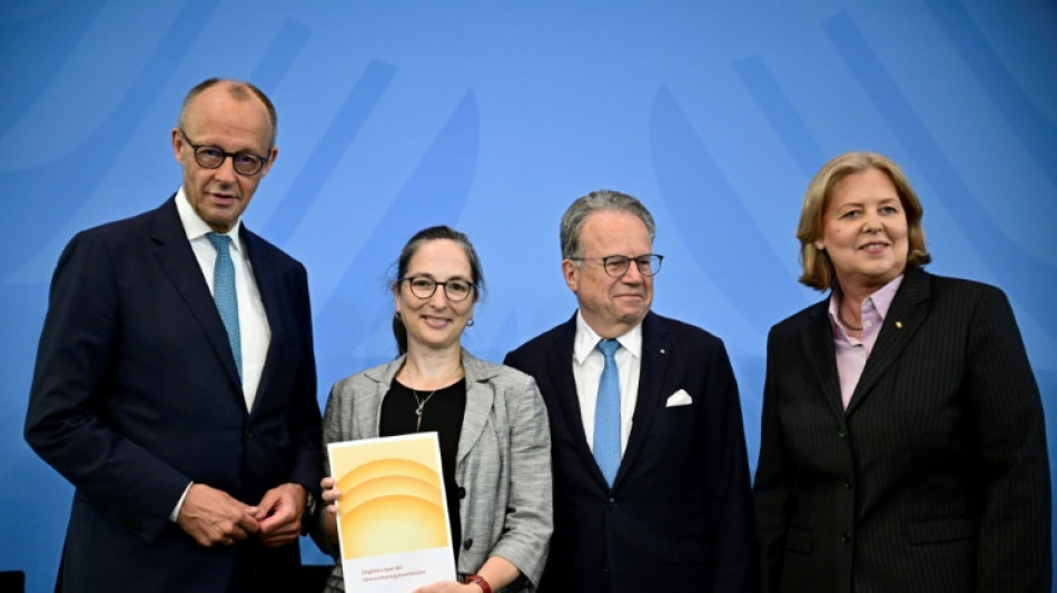  Rentenreform: Regierung will Empfehlungen bis Jahresende vollst&auml;ndig umsetzen 