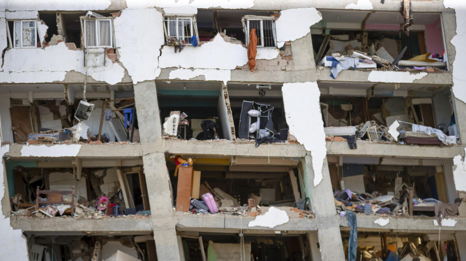  Terremoto in Venezuela, aggiornato a 920 il bilancio dei morti 