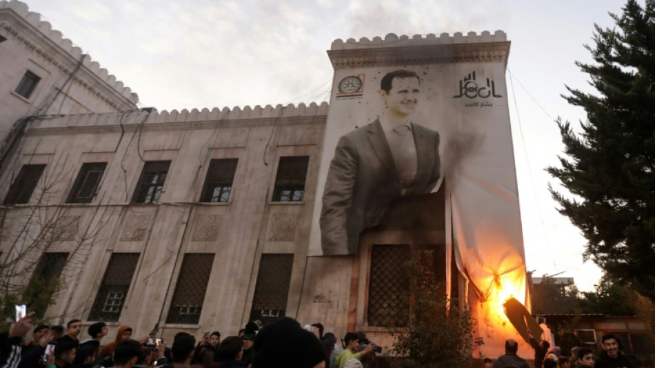 Syrie: apr&egrave;s avoir pris les villes d'Alep et de Hama, les rebelles aux portes de Homs