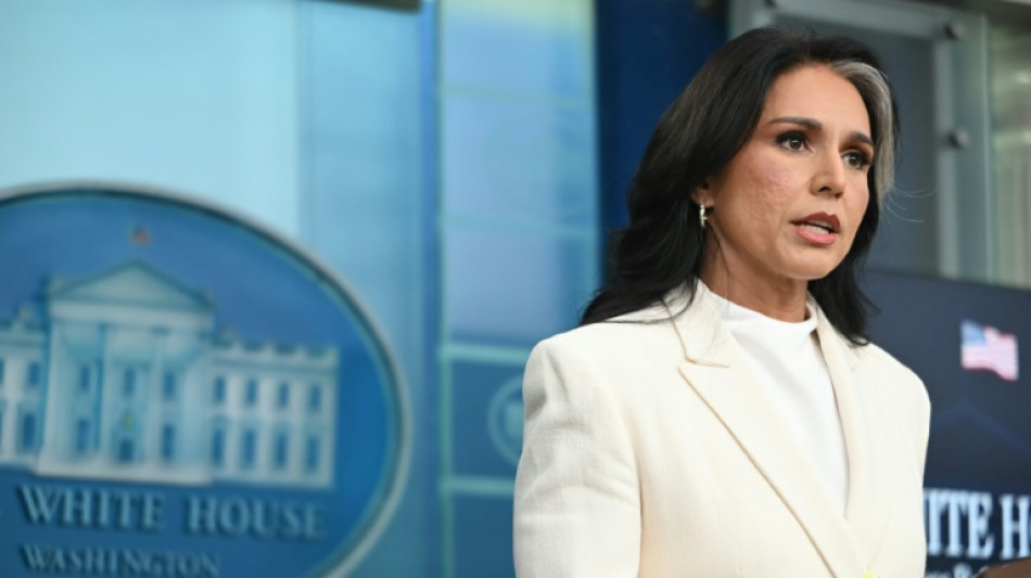  Chefe de inteligância nacional dos Estados Unidos anuncia cortes na agência 