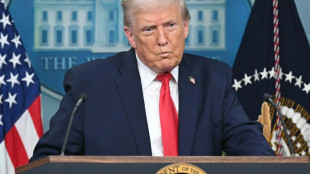 Trump marca anivers&aacute;rio de retorno &agrave; Casa Branca com mais queixas do que triunfalismos